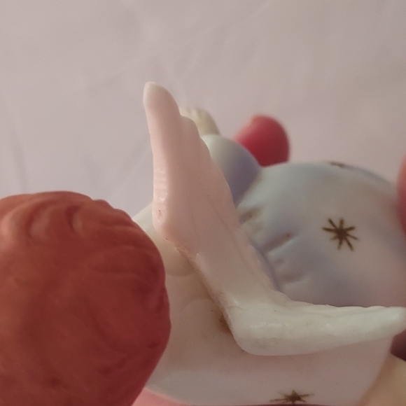 Porcelain Kissing Angels by SB made in Japan,over 3 inches H x 2 1/2 inches W - Picture 13 of 15